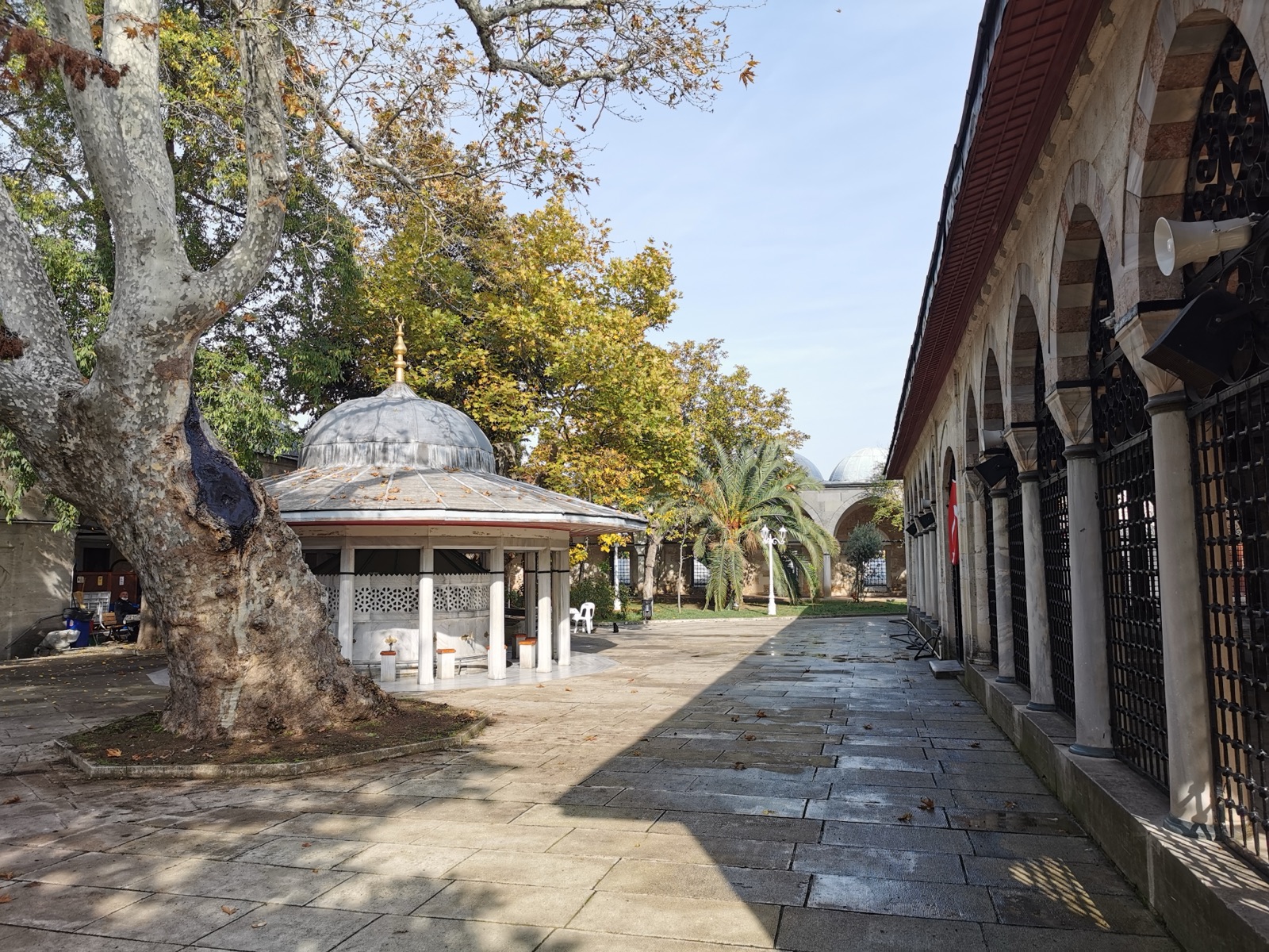 Atik Valide Sultan Külliyesi: Nurbanu Sultan, Mimar Sinan und eine Stiftung, die weit mehr war als eine Moschee