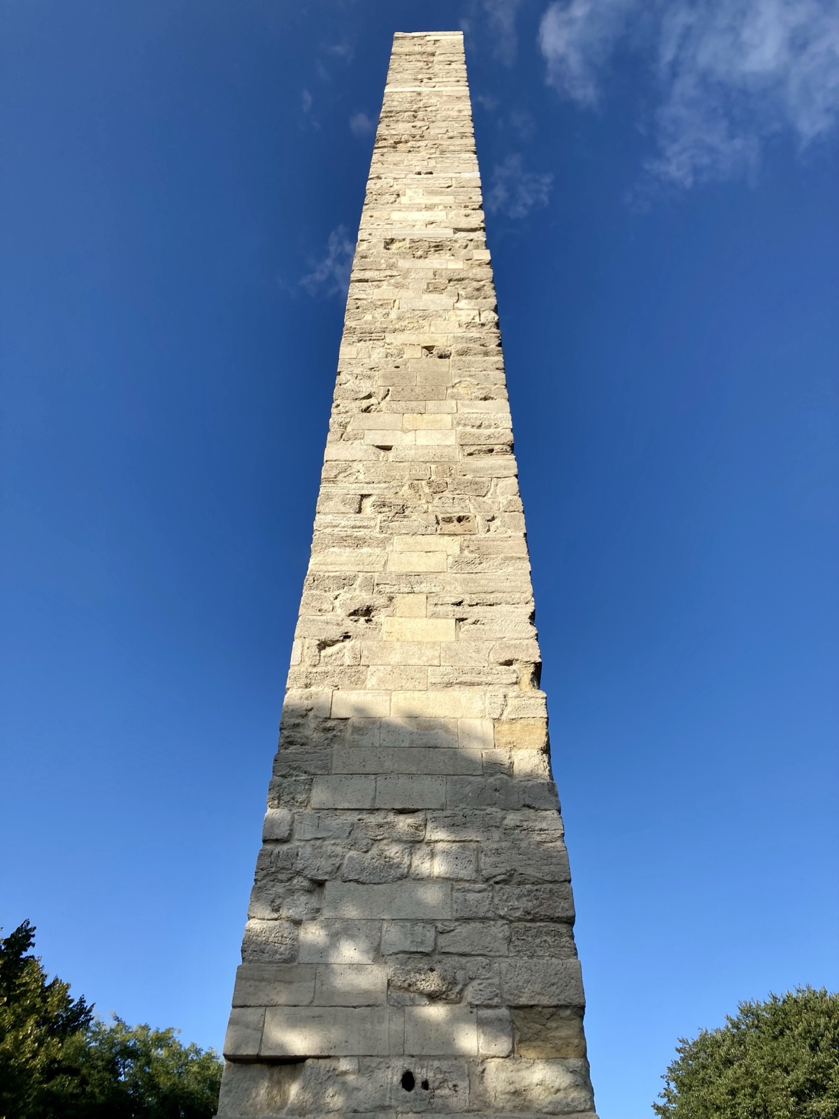 Gemauerter Obelisk: Das Monument, das einst mit Bronze glänzte und 1204 von Kreuzfahrern ausgeplündert wurde