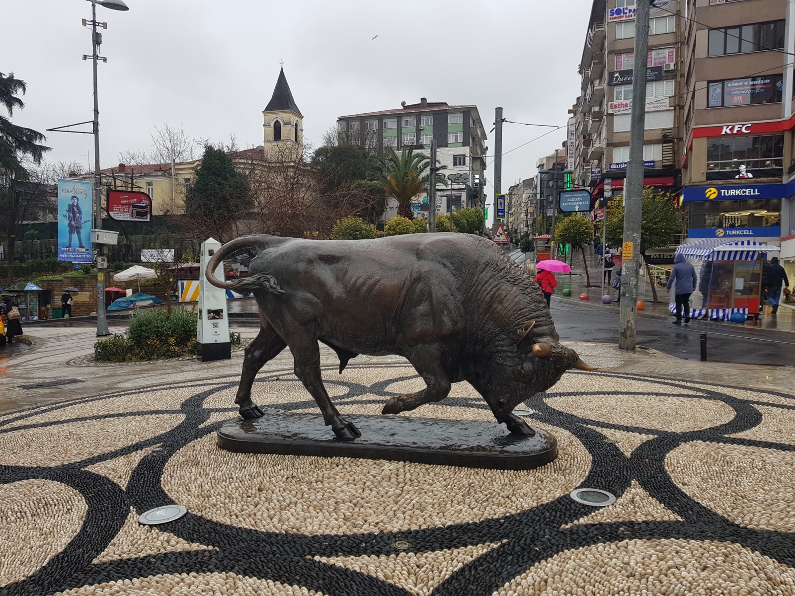 Kadıköy-Stier: Warum ein französischer Bulle zum Treffpunkt einer ganzen asiatischen Innenstadt wurde