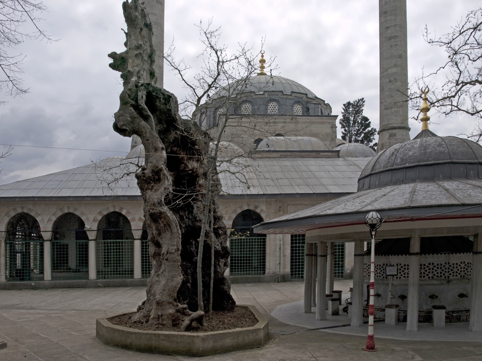 Atik Valide Sultan Külliyesi: Nurbanu Sultan, Mimar Sinan und eine Stiftung, die weit mehr war als eine Moschee