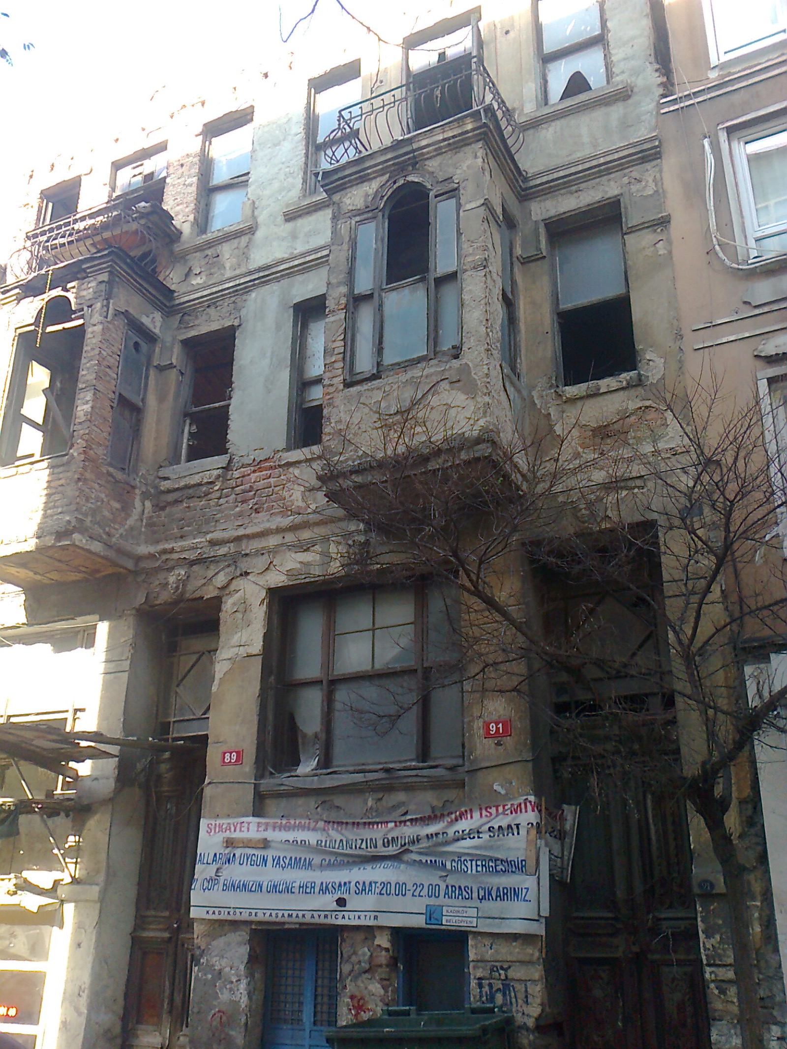 Yeldeğirmeni: Vom Windmühlenviertel zur Straßenkunst-Hochburg Kadıköys