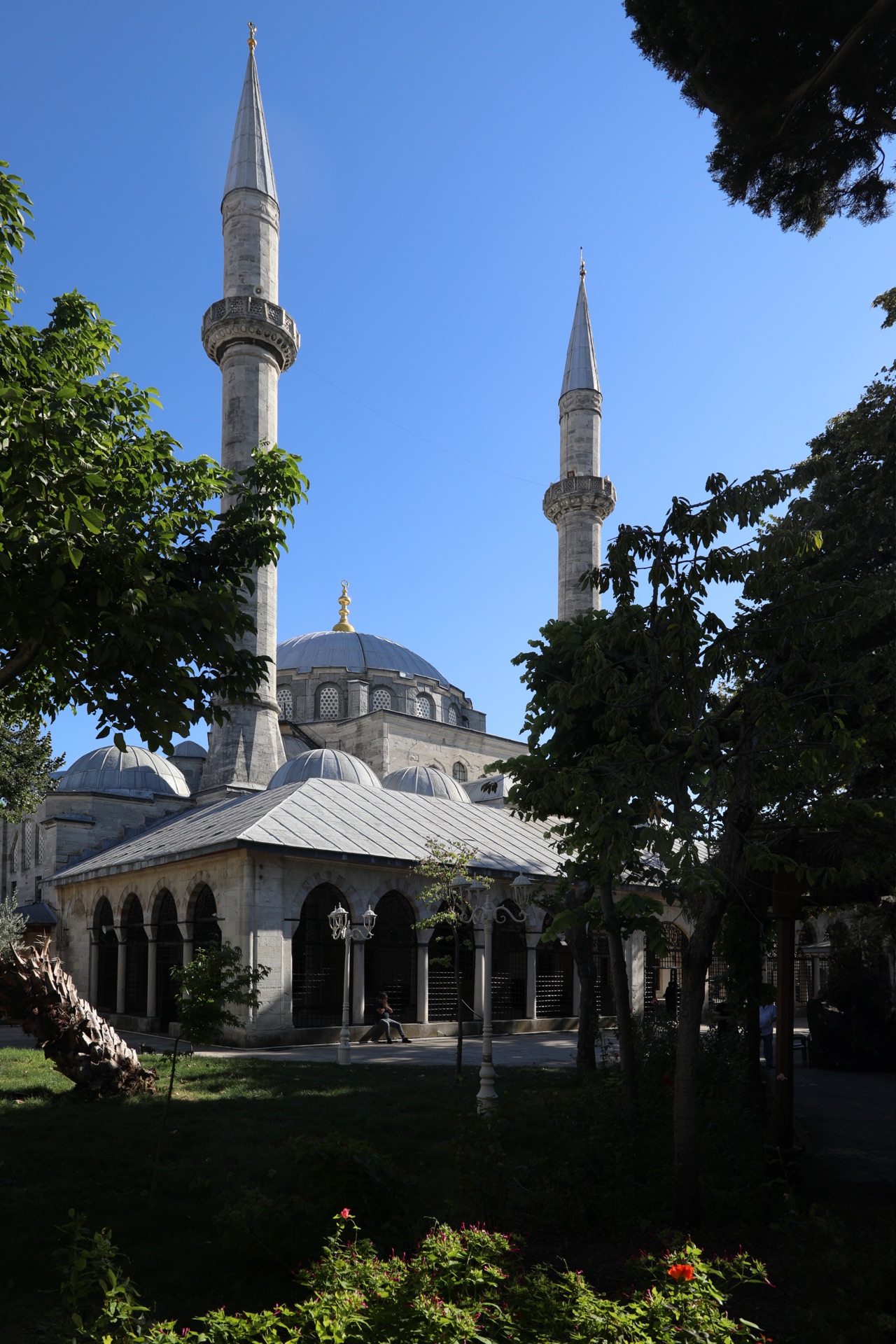 Atik Valide Sultan Külliyesi: Nurbanu Sultan, Mimar Sinan und eine Stiftung, die weit mehr war als eine Moschee