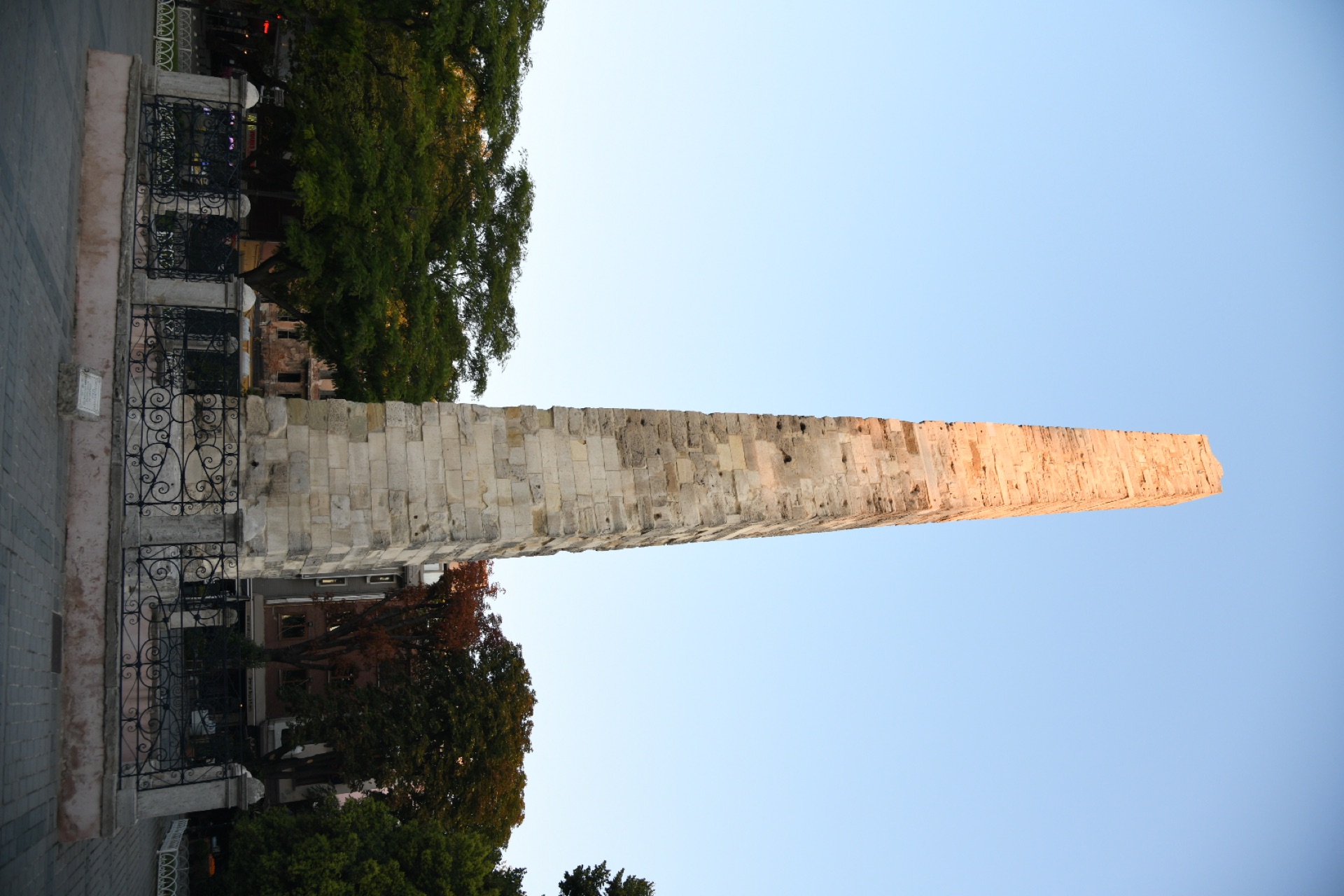 Gemauerter Obelisk: Das Monument, das einst mit Bronze glänzte und 1204 von Kreuzfahrern ausgeplündert wurde