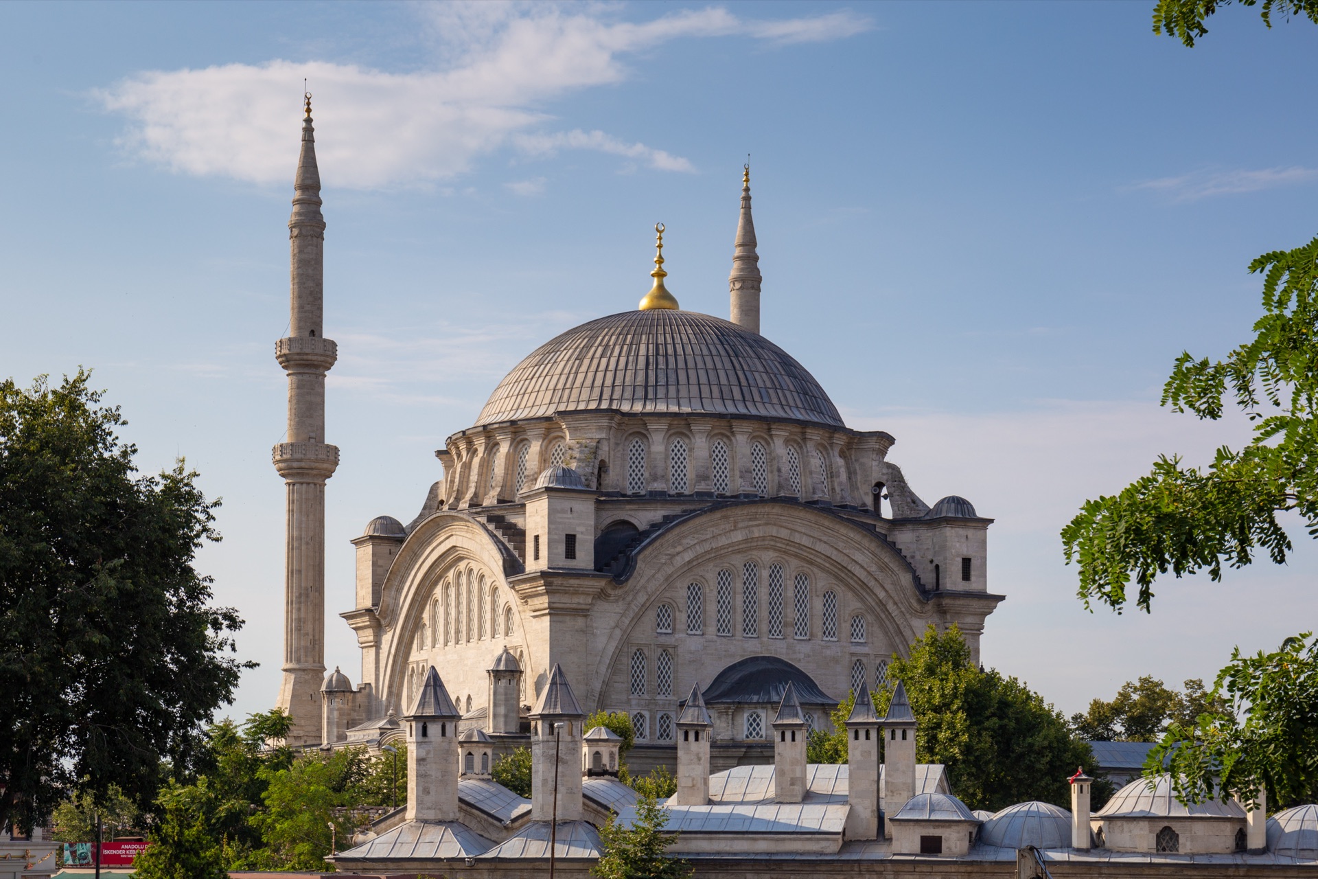 Nuruosmaniye-Moschee: Als der osmanische Barock direkt vor dem Großen Basar sichtbar wurde